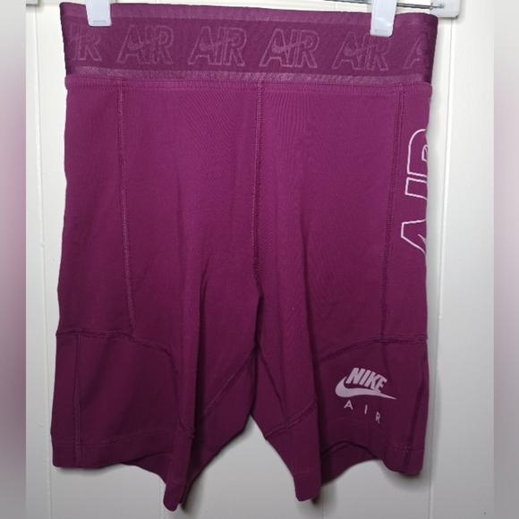 NIKE AIR WOMEN'S HIGH RISE BIKE SHORTS SANGRIA/PLUM - Picture 1 of 7